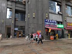 一期好位置90平有外摆区7年烙锅店转让